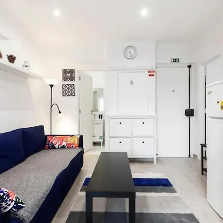 Beautiful 1 Bedroom Near Benfica *