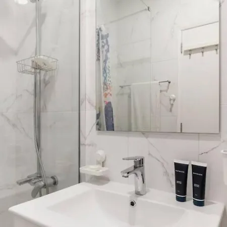 Beautiful 1 Bedroom Near Benfica Lisbona